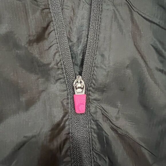 Zyia Active Vest   - Picture 2 of 4